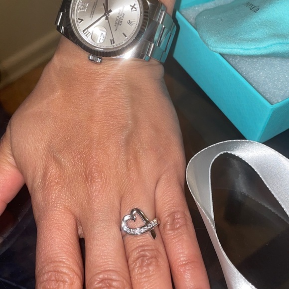 Tiffany & Co. Jewelry - 18W single loving heart ring 5.5